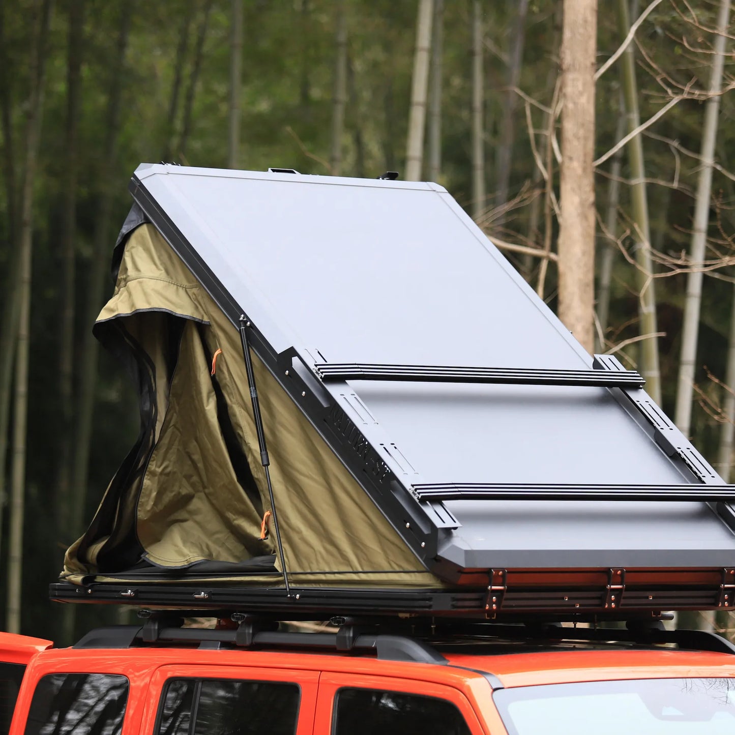 Naturnest Polaris 2 Triangle rooftop tent