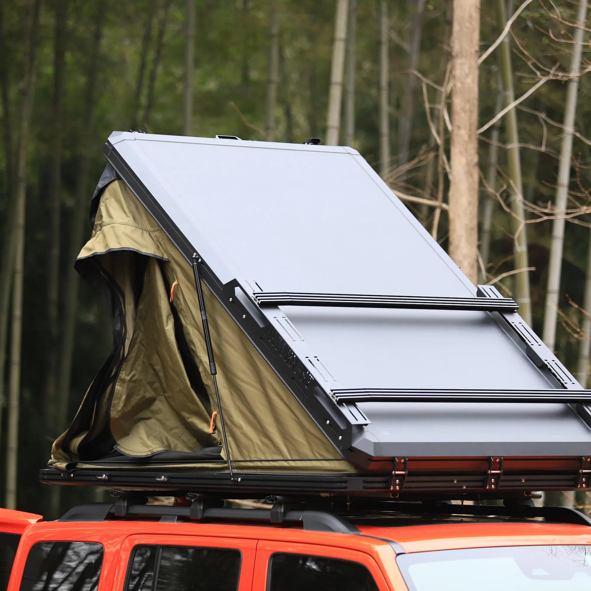 Naturnest Polaris 2 Triangle rooftop tent